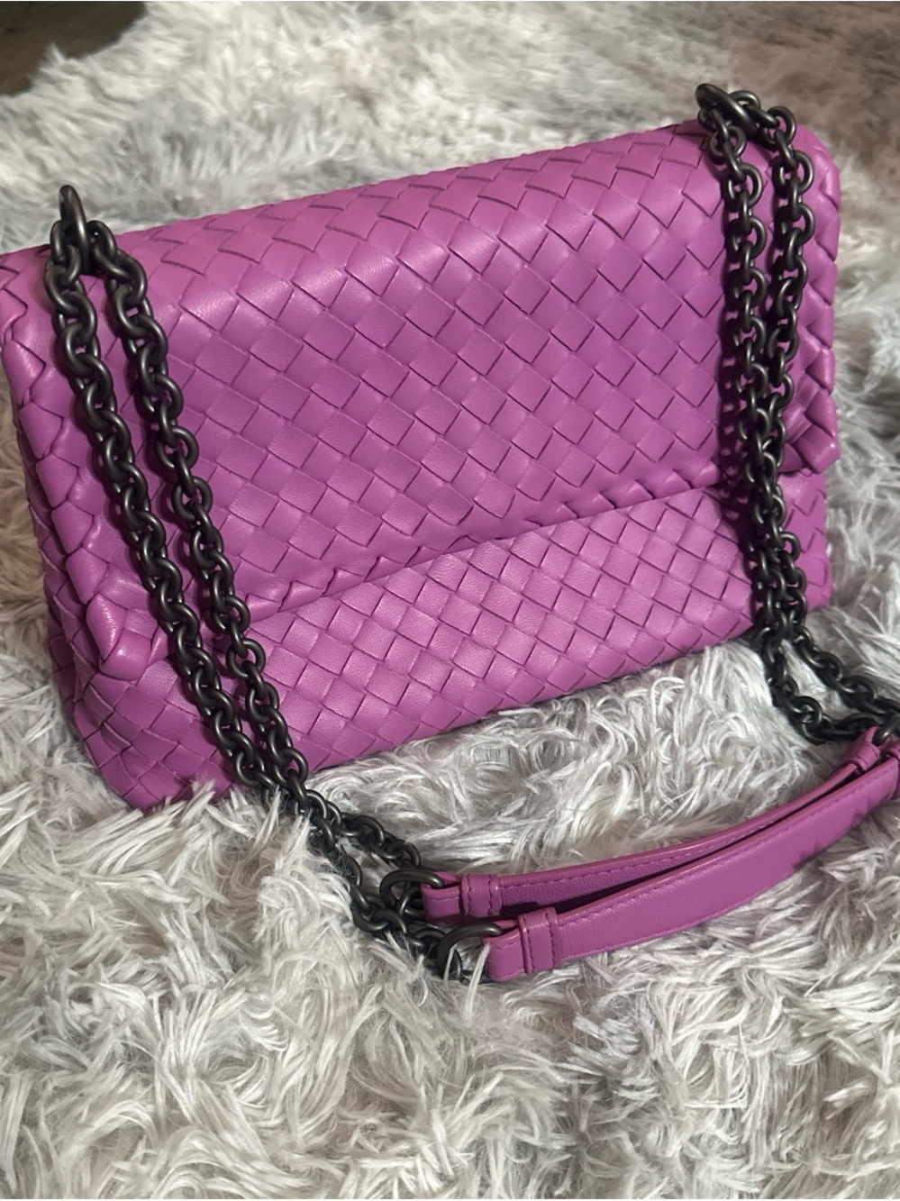 Bottega Veneta Woven Shoulder Bag in light purplish with Gunmetal Chain